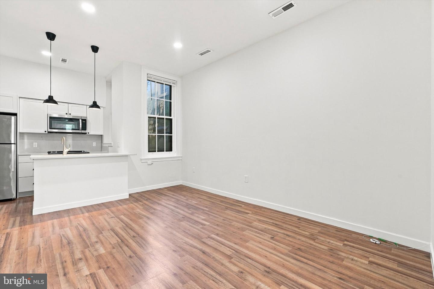 1525 Green St #unit 2f Property Photo 8