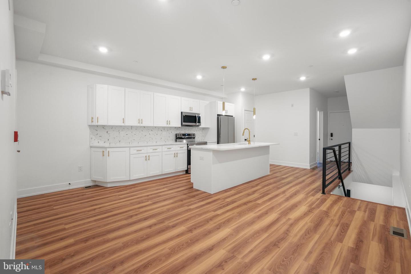 2325 Germantown Ave Property Photo 12
