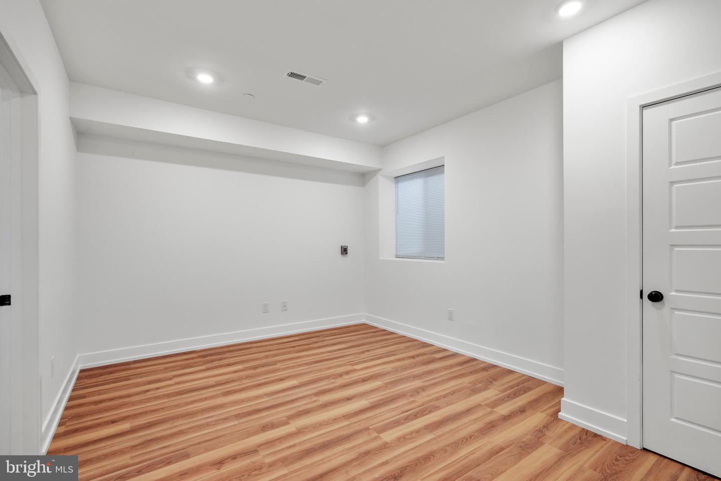 2325 Germantown Ave Property Photo 18