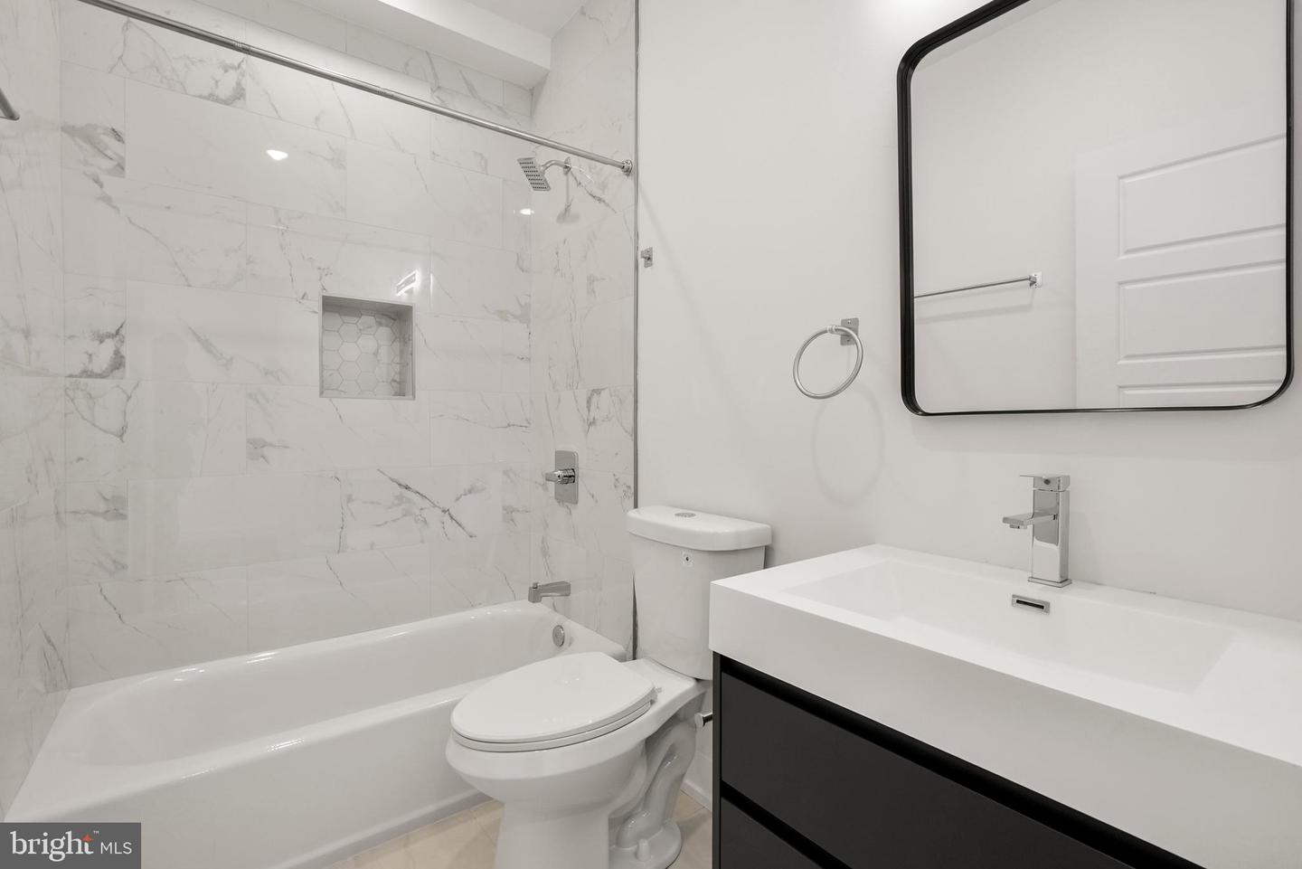 2325 Germantown Ave Property Photo 31