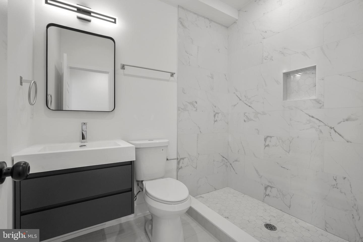 2325 Germantown Ave Property Photo 44