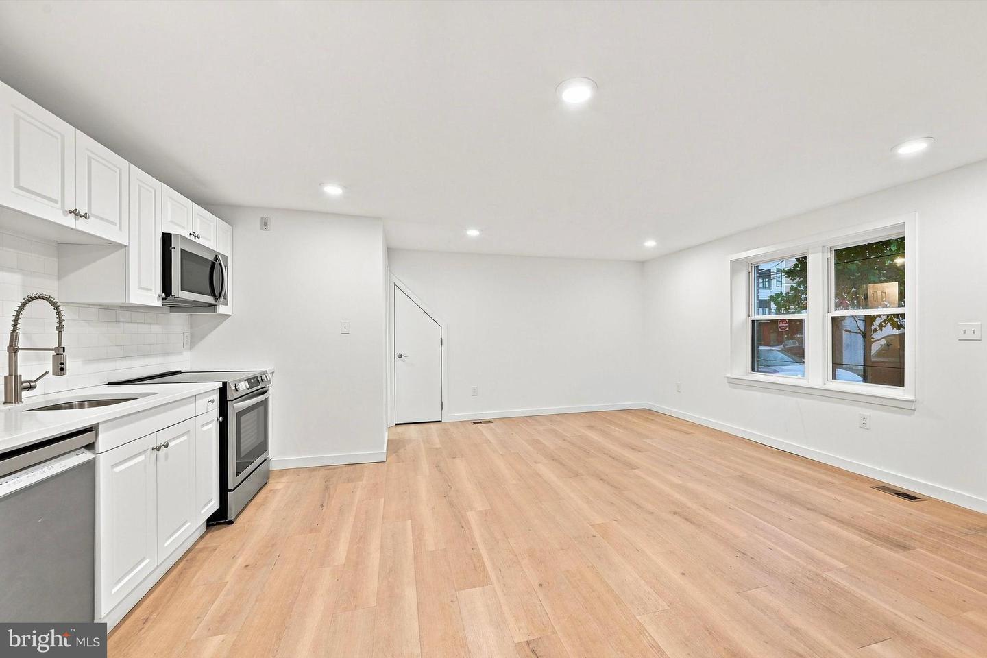 400 N Front St #unit E Property Photo 3