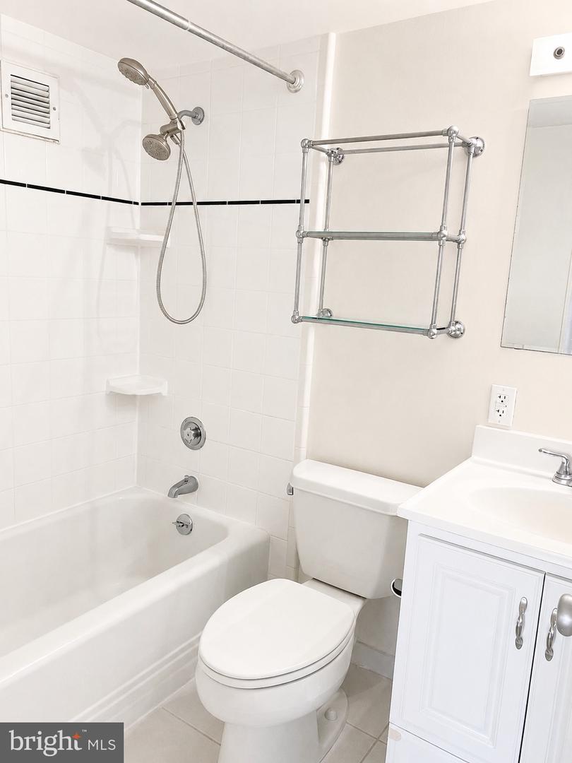 200 Locust St #10ahn Property Photo 6