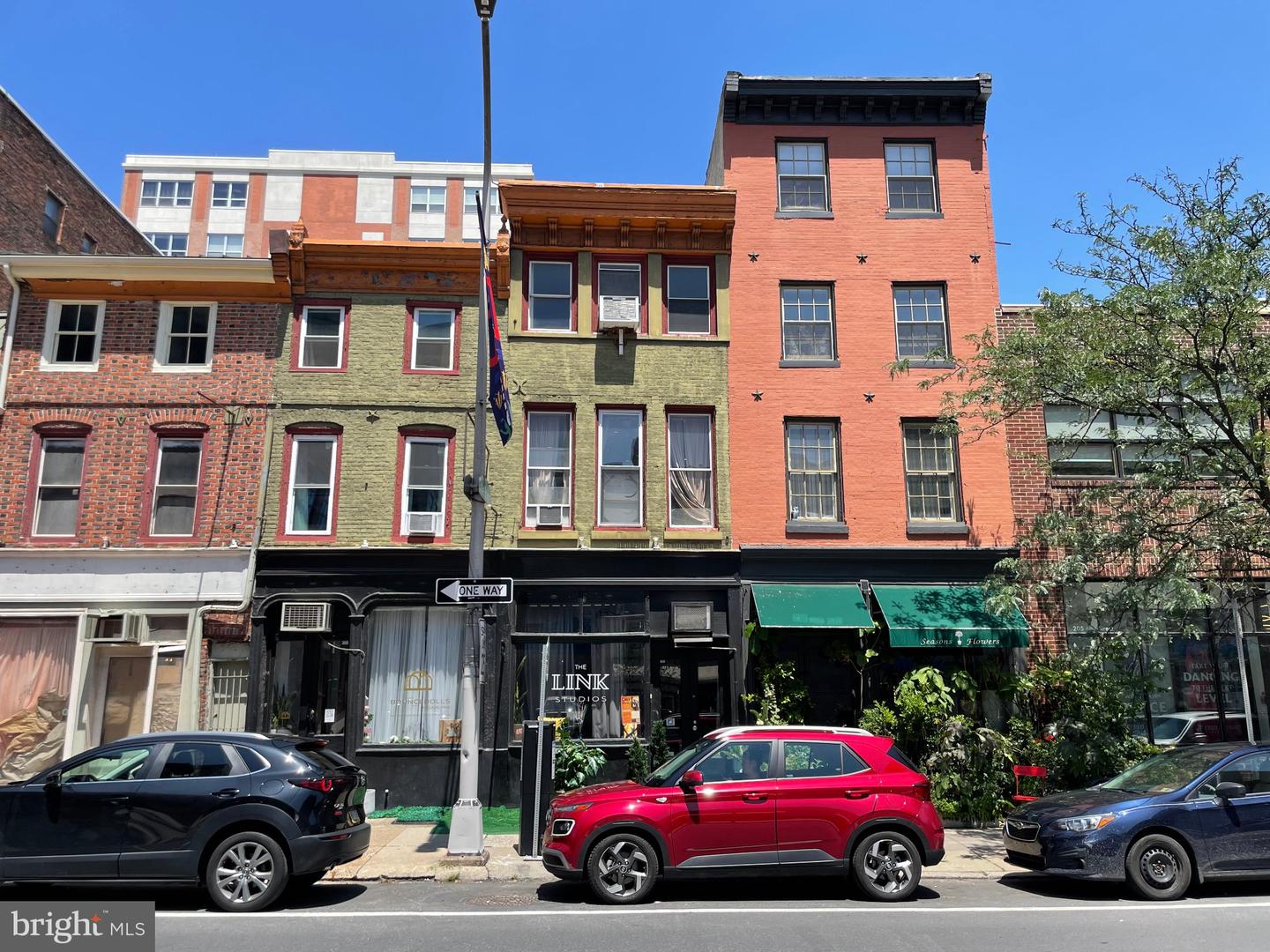 213 Arch St Property Photo 1