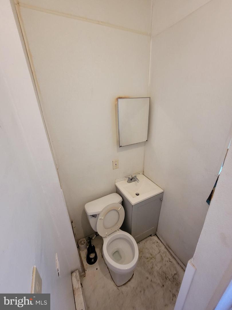 813 W Birch St Property Photo 10