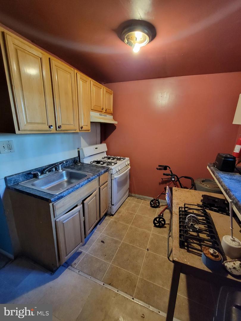 813 W Birch St Property Photo 16
