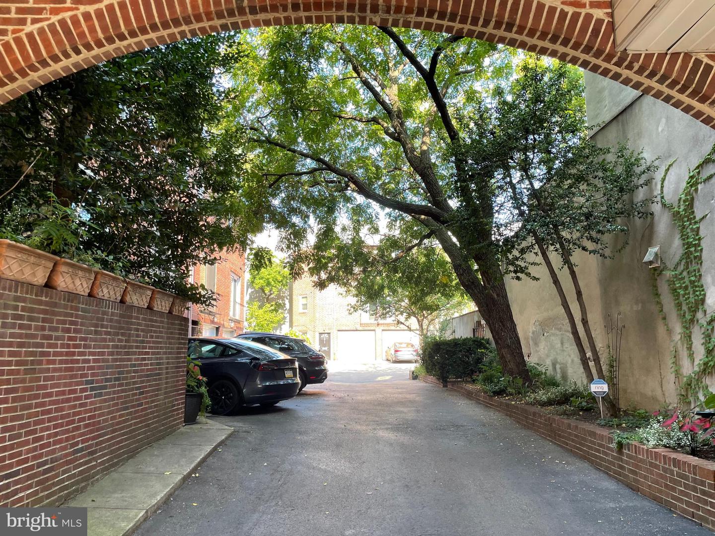 778 S Front St #i Property Photo 4