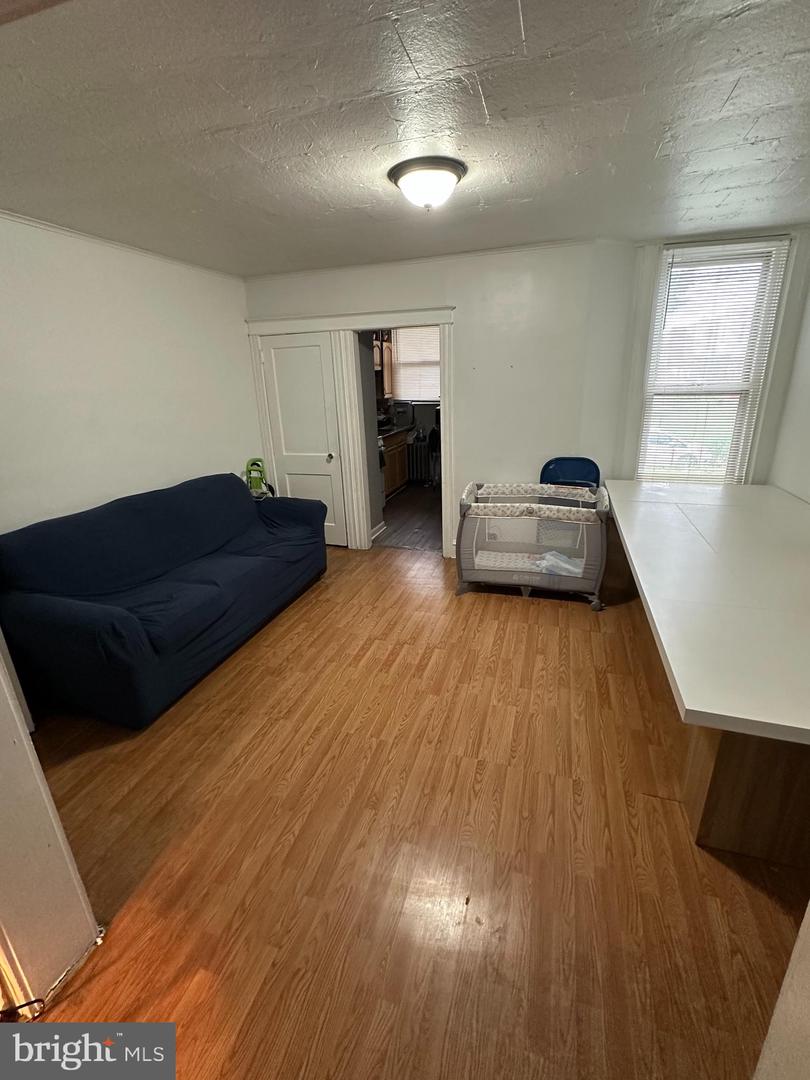 7420 Torresdale Ave Property Photo 3