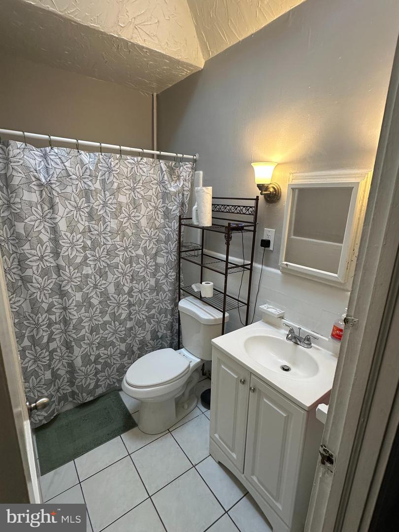 7420 Torresdale Ave Property Photo 7