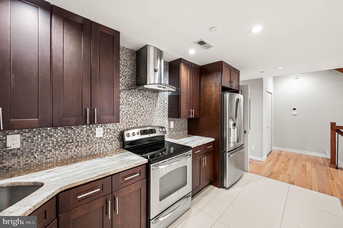 1743 Cambridge St #b Property Photo 4