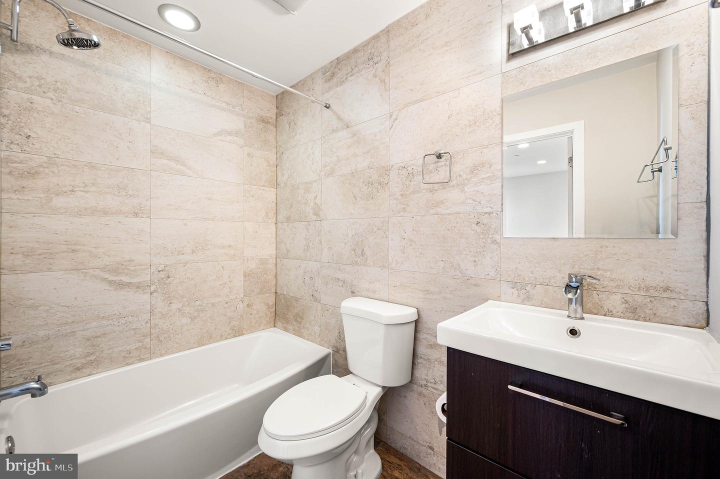 1743 Cambridge St #b Property Photo 10