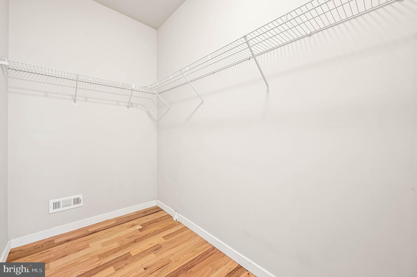 1743 Cambridge St #b Property Photo 19