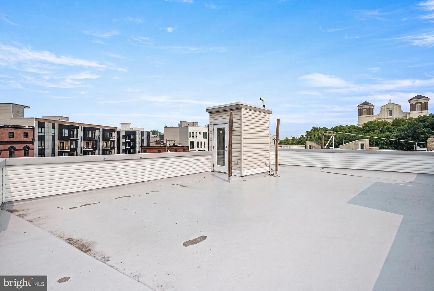 1743 Cambridge St #b Property Photo 23