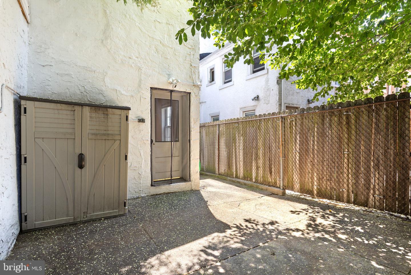 439 W George St Property Photo 19