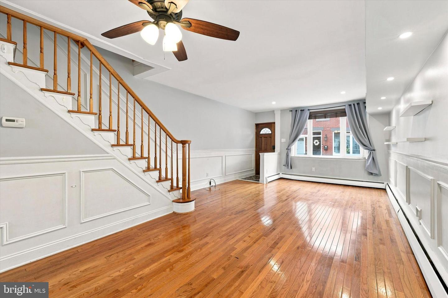 2432 S Bancroft St Property Photo 7
