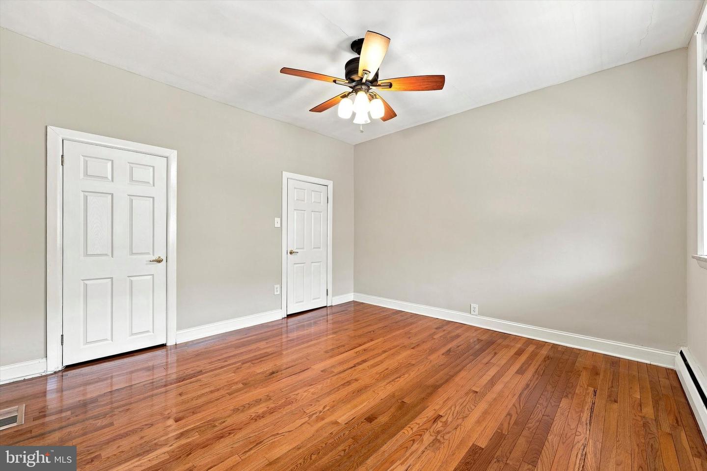 2432 S Bancroft St Property Photo 18