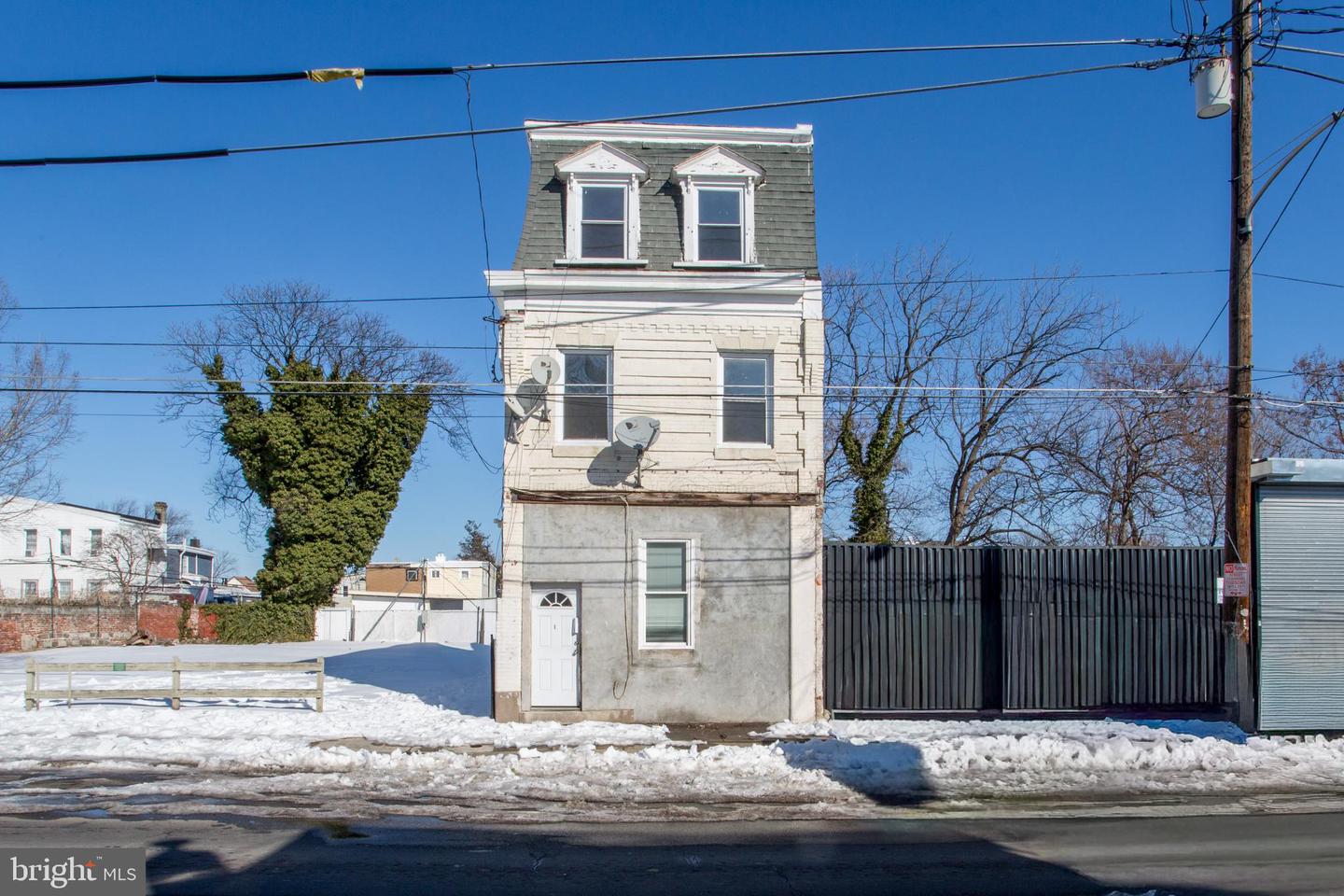 2017 ORTHODOX ST Property Photo 1