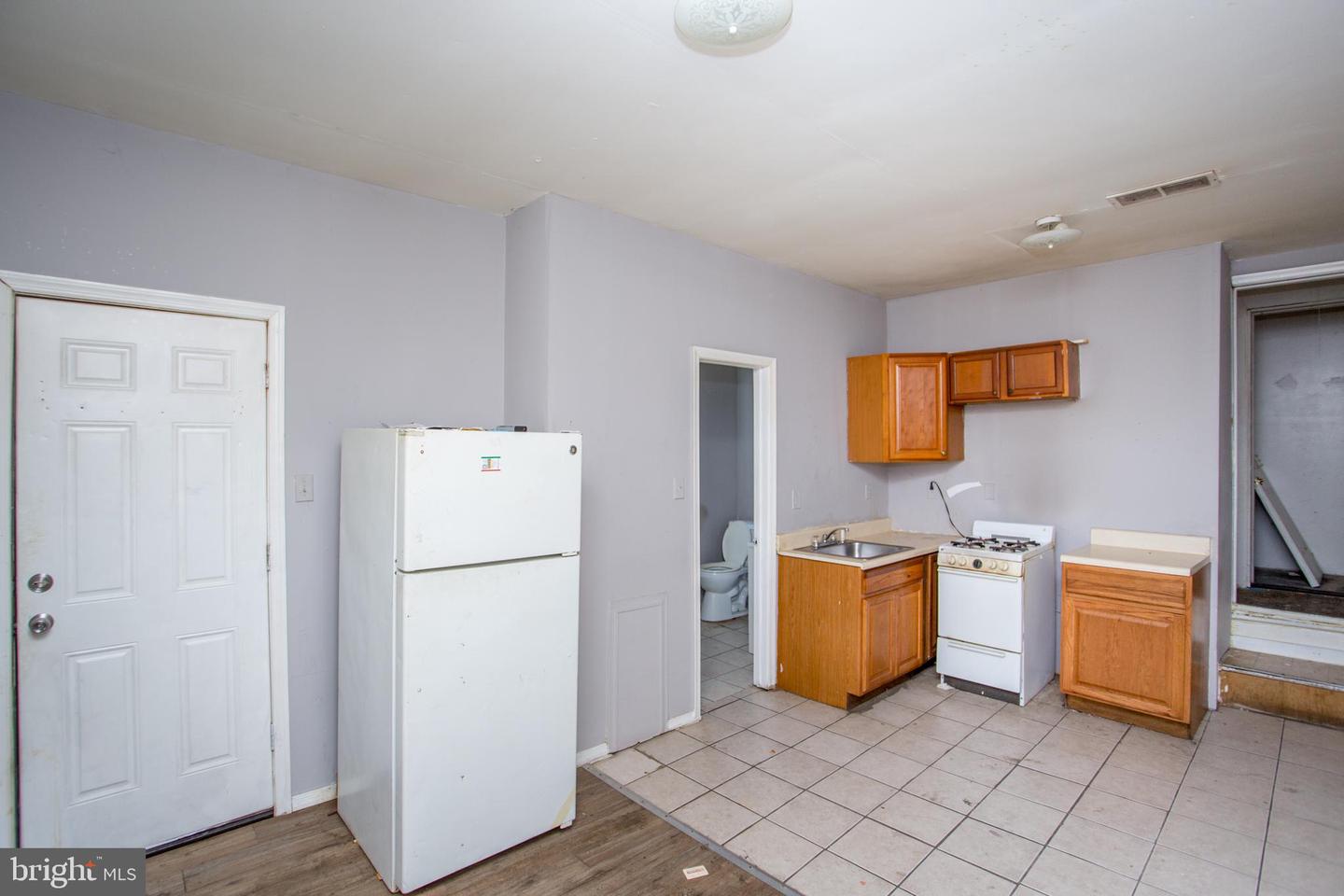 2017 Orthodox St Property Photo 15