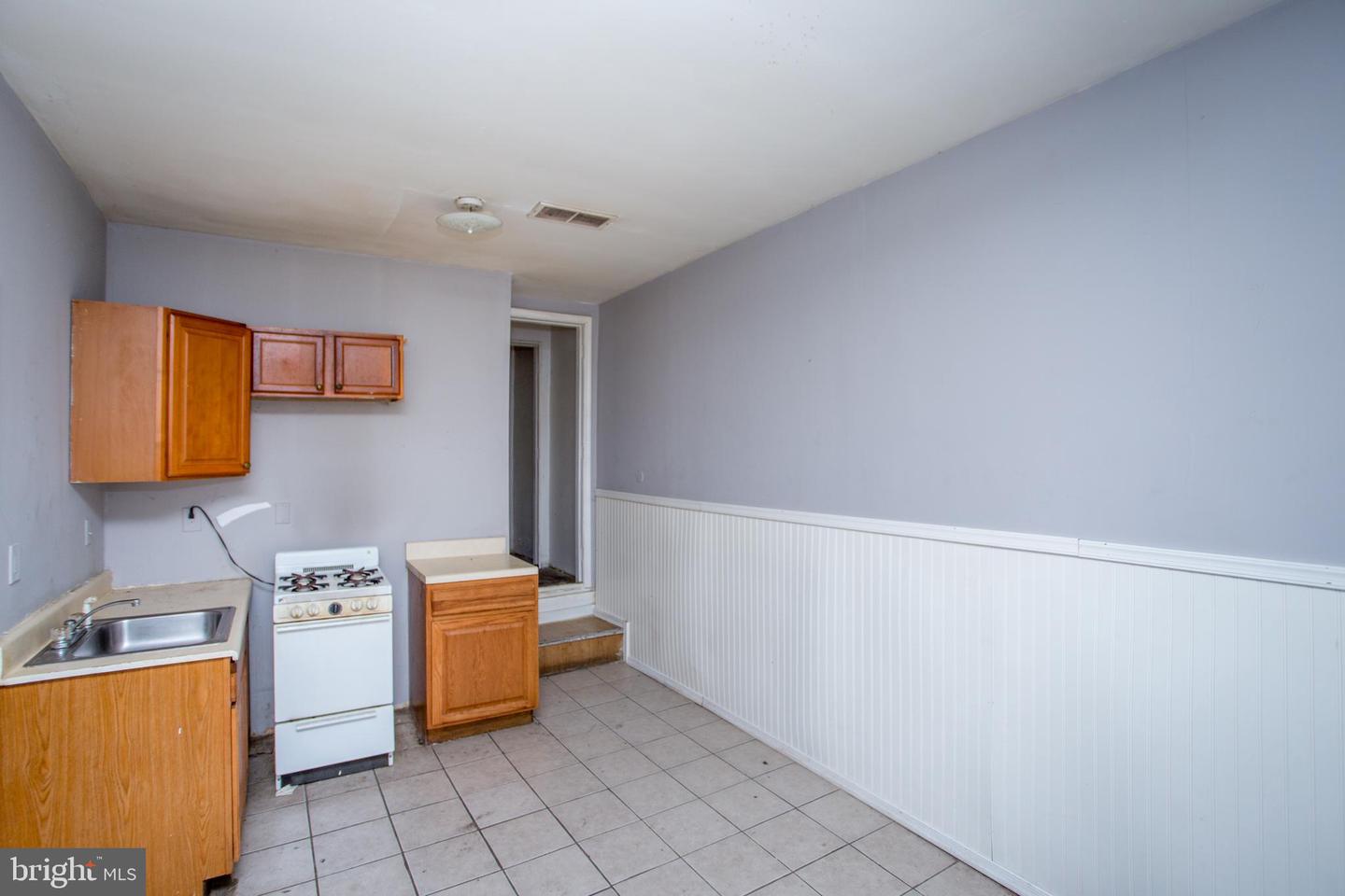 2017 Orthodox St Property Photo 16