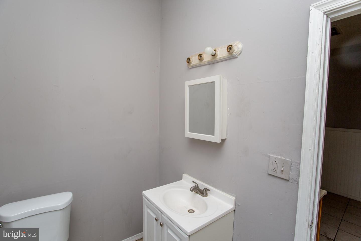2017 Orthodox St Property Photo 20