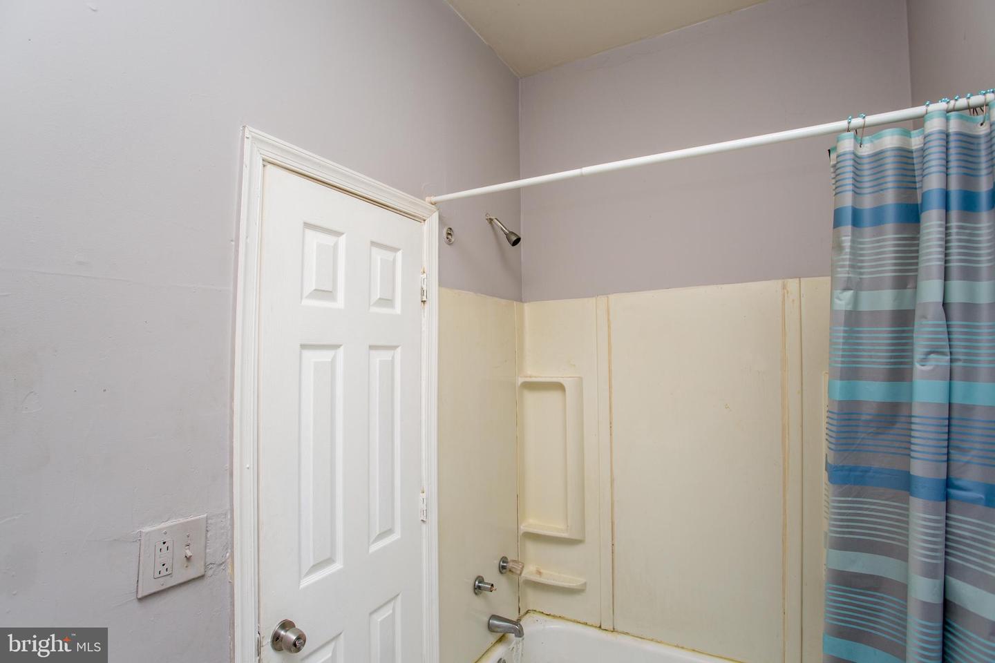 2017 Orthodox St Property Photo 21