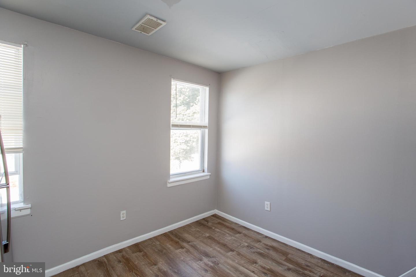 2017 Orthodox St Property Photo 31