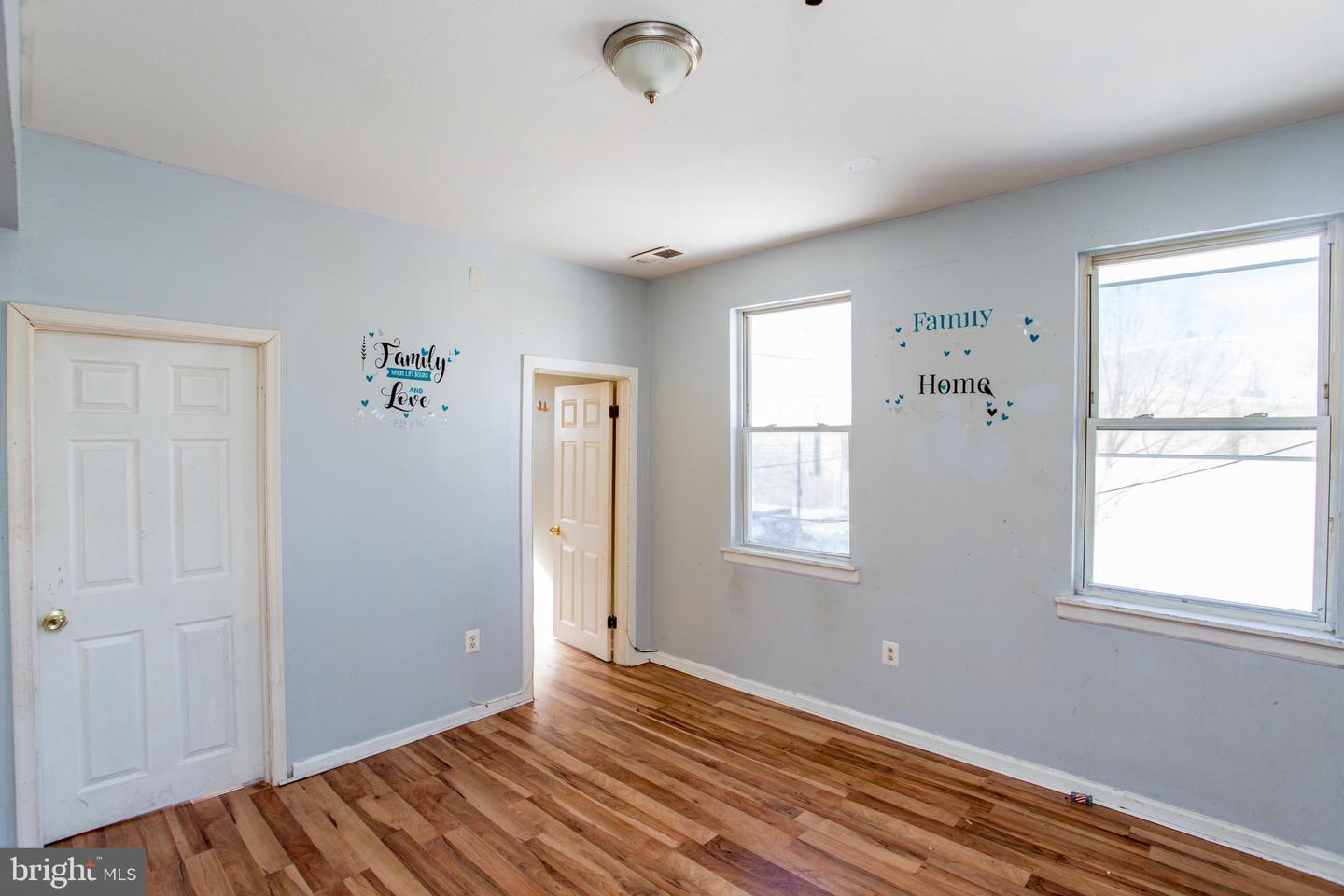2017 Orthodox St Property Photo 43