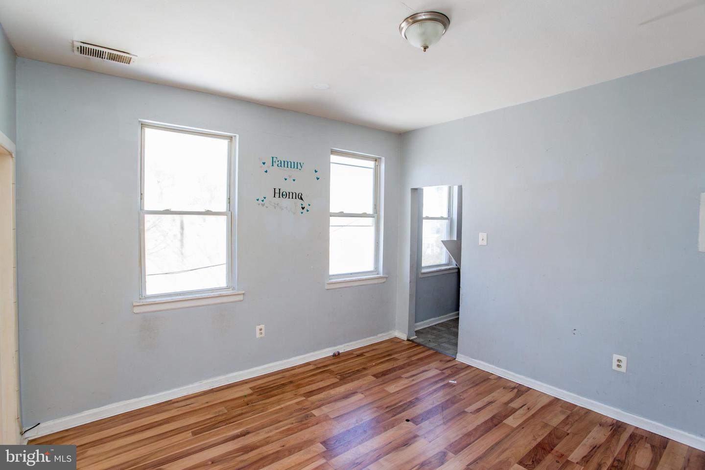 2017 Orthodox St Property Photo 44