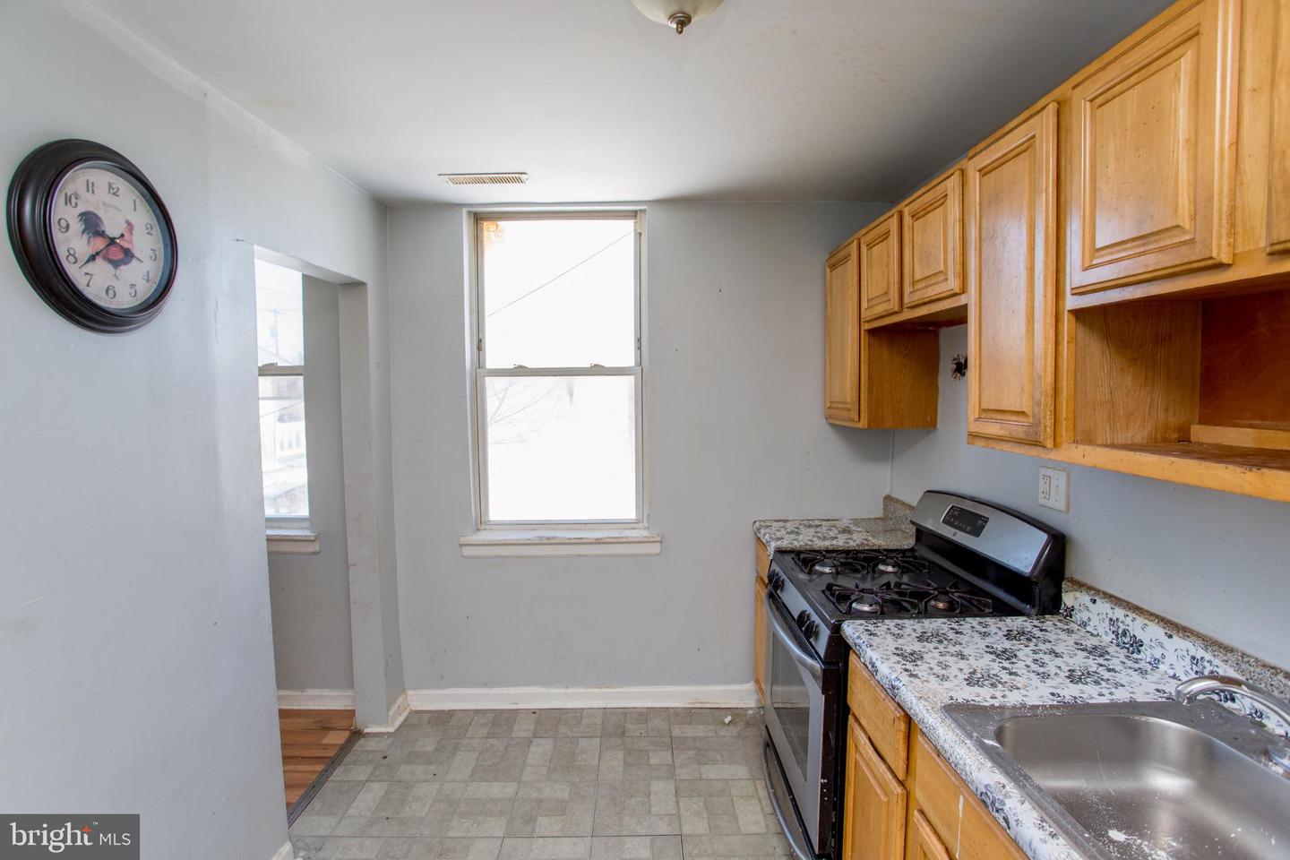 2017 Orthodox St Property Photo 63