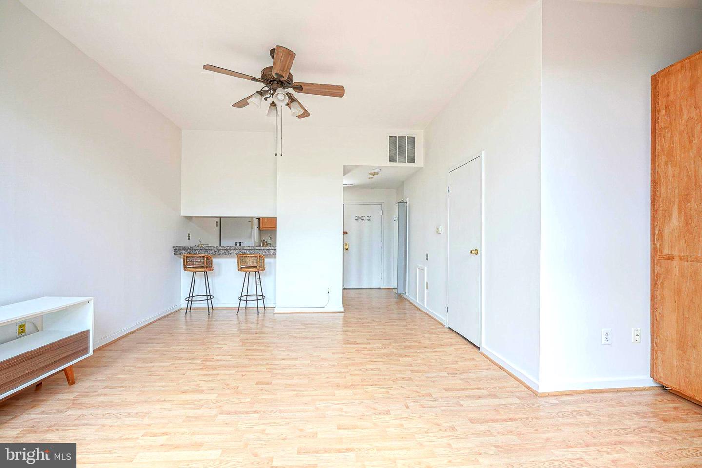 315 New St #504 Property Photo 4