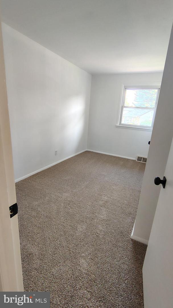574 Remsen Rd Property Photo 12