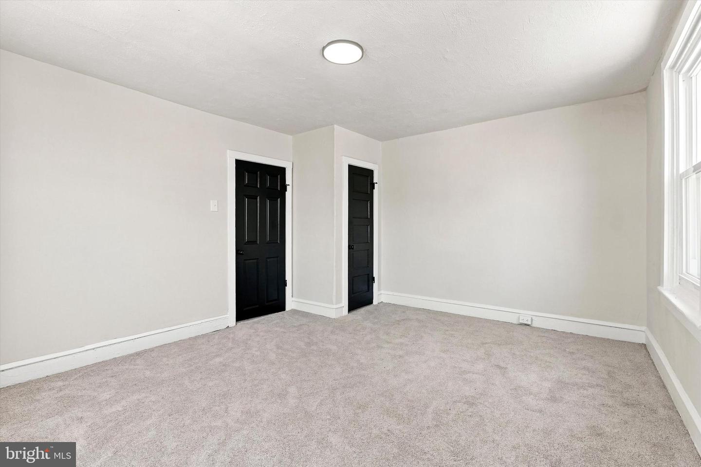 2501 S Dewey St Property Photo 13