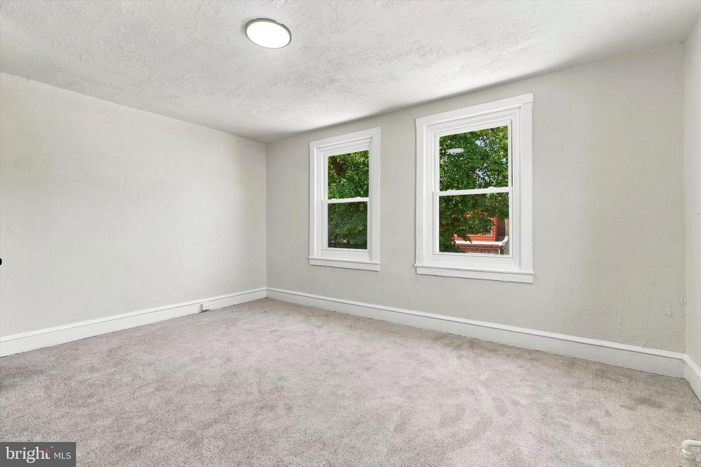 2501 S Dewey St Property Photo 14