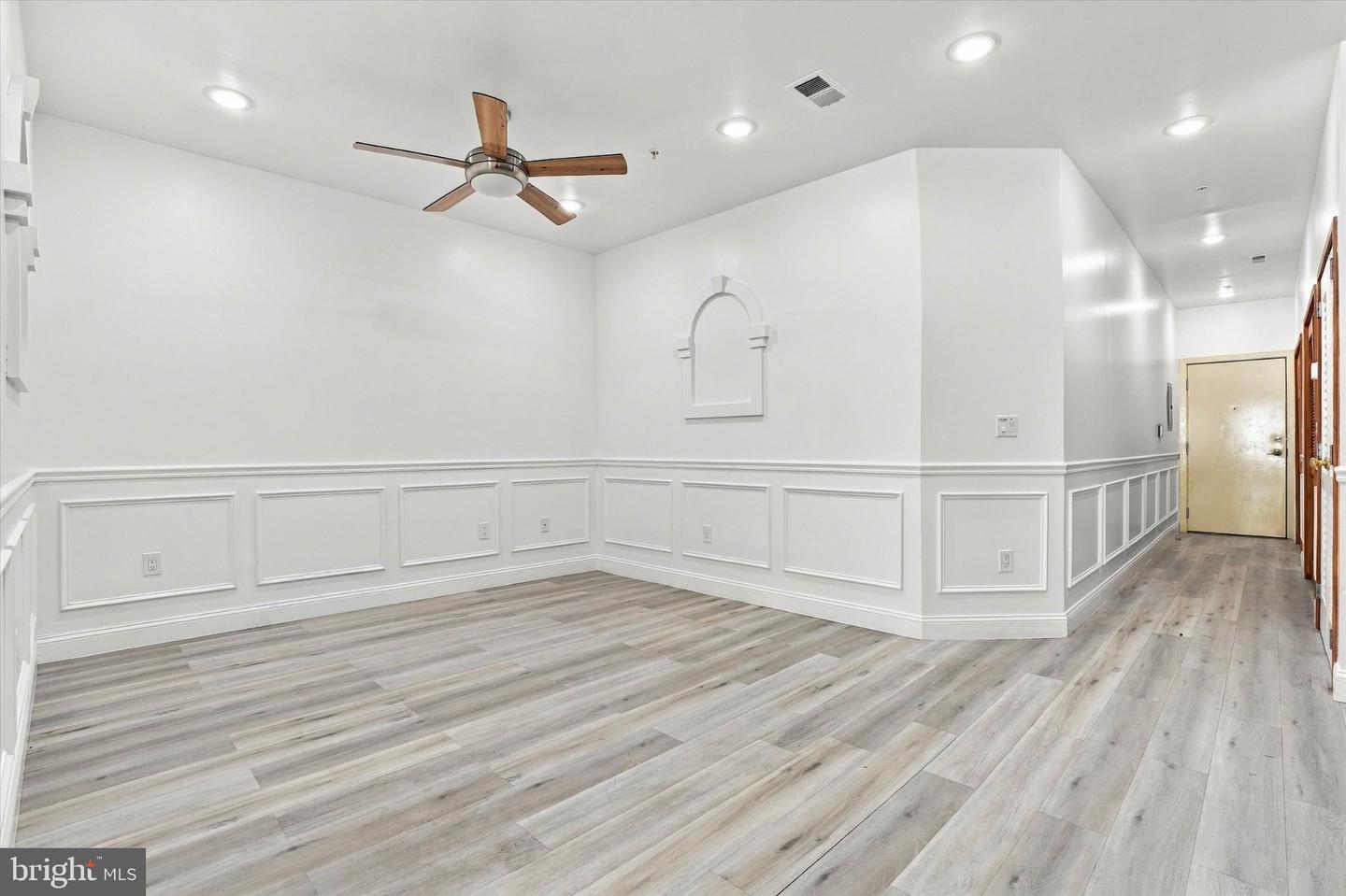 1233 S Broad St #1r Property Photo 3