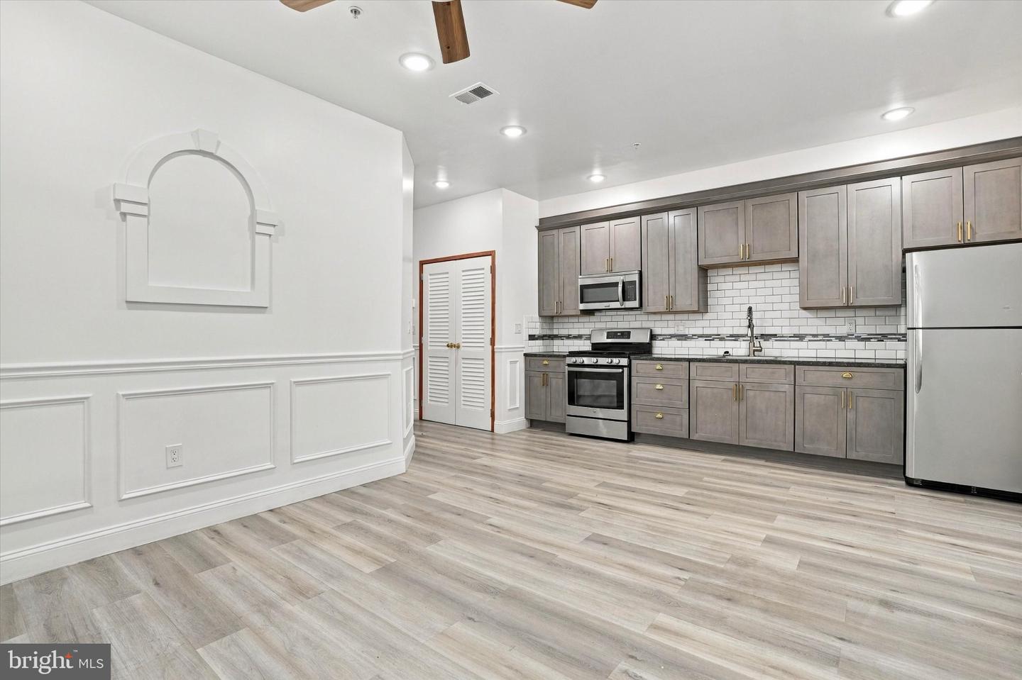 1233 S Broad St #1r Property Photo 4
