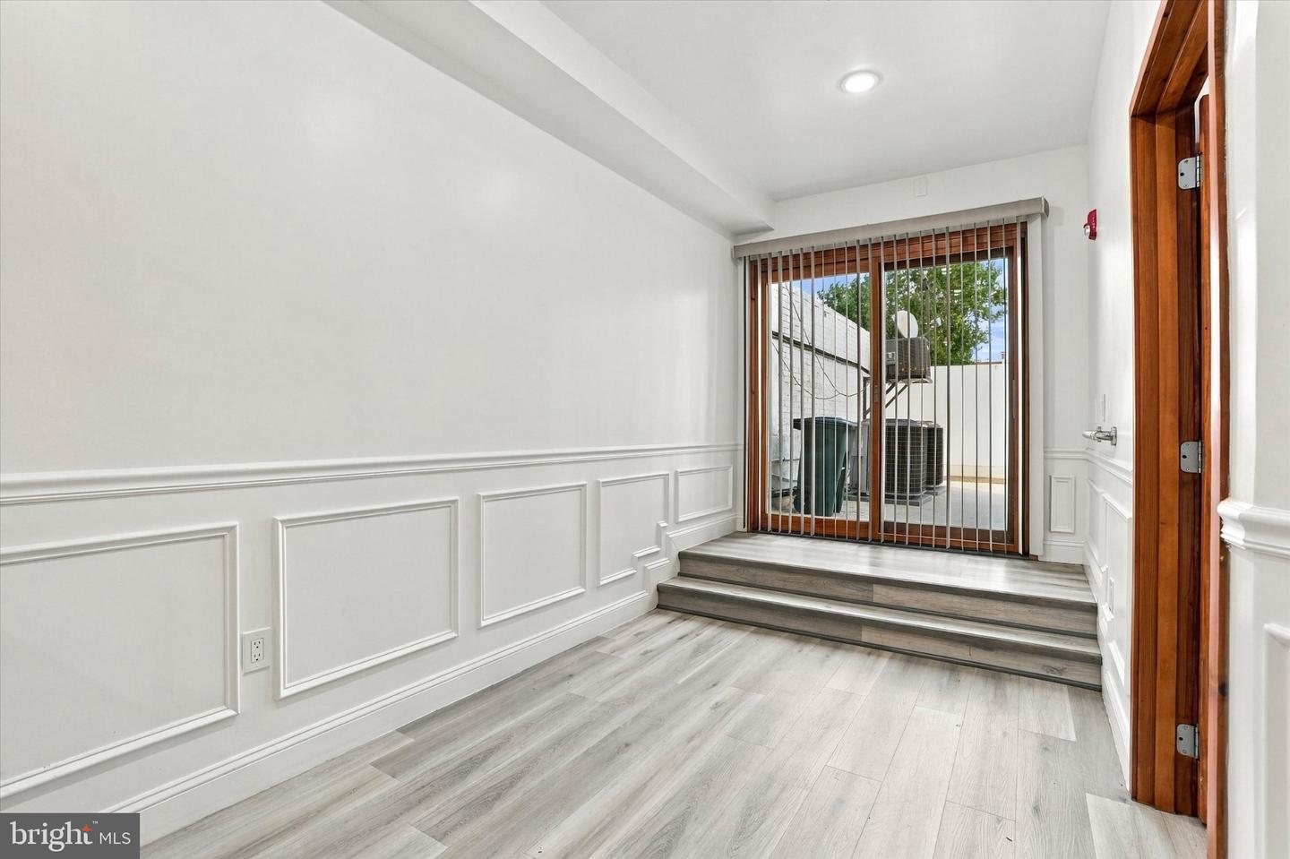 1233 S Broad St #1r Property Photo 9