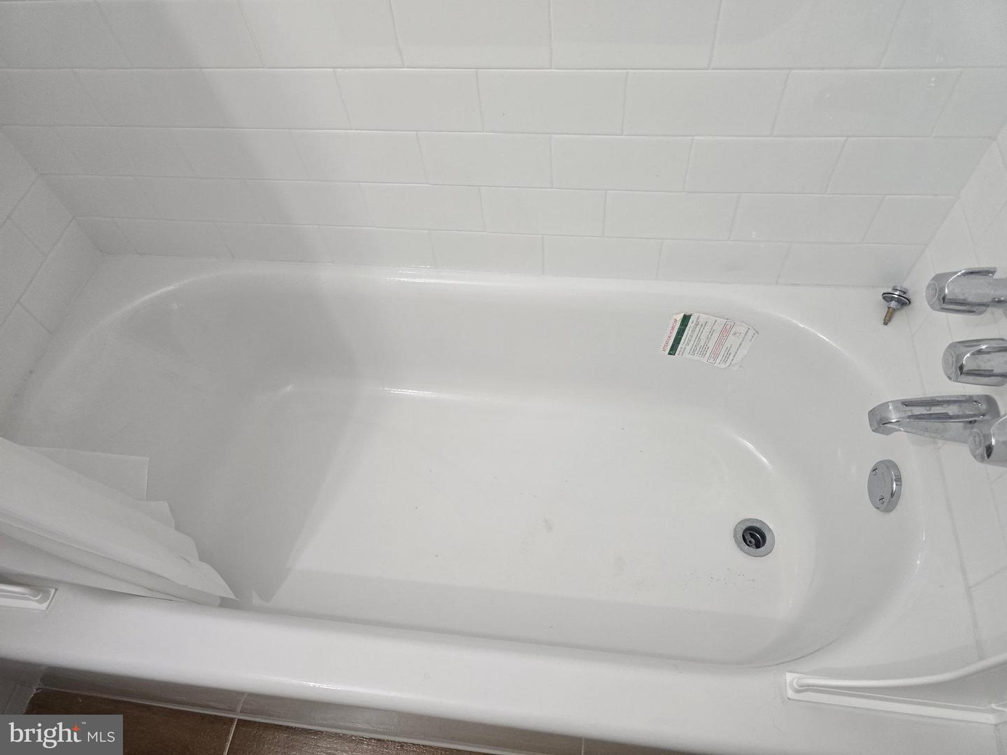 7504 Greenhill Rd #1st Floor Property Photo 7