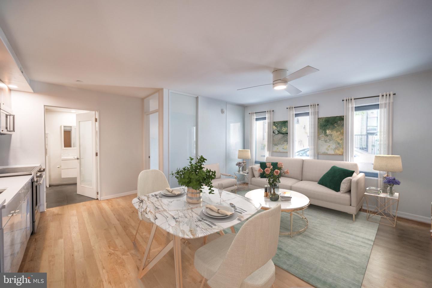 152 W LAUREL ST #UNIT 102 Property Photo 1