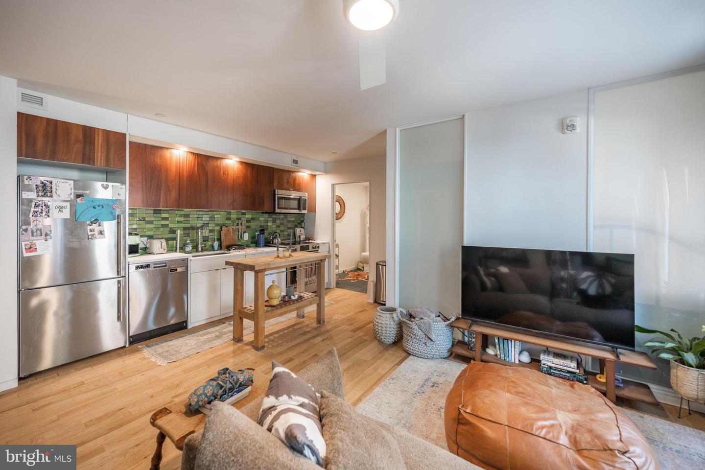 152 W Laurel St #unit 102 Property Photo 3