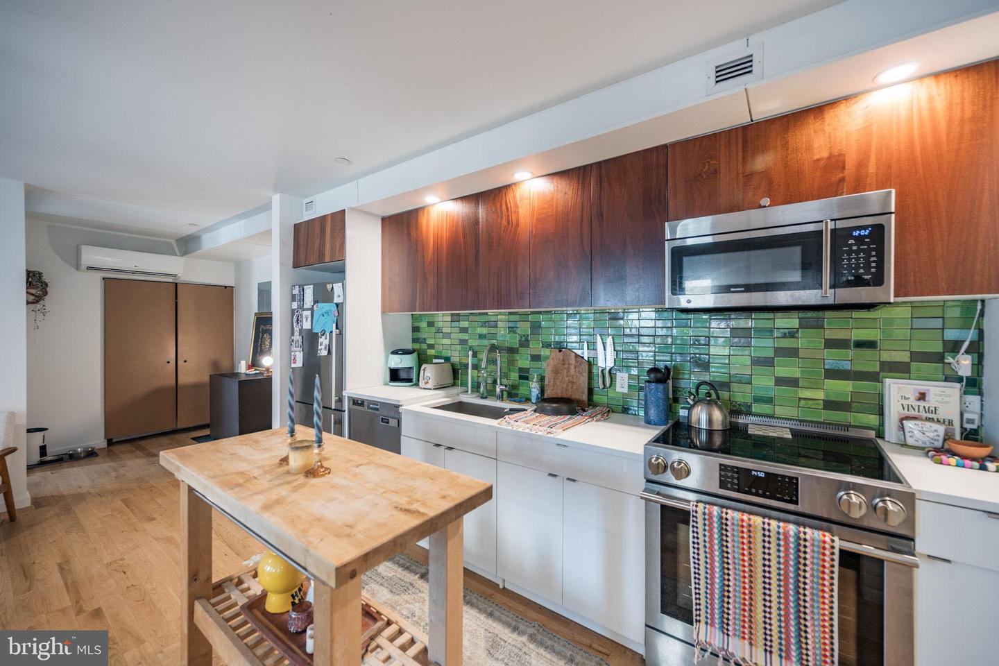 152 W Laurel St #unit 102 Property Photo 5