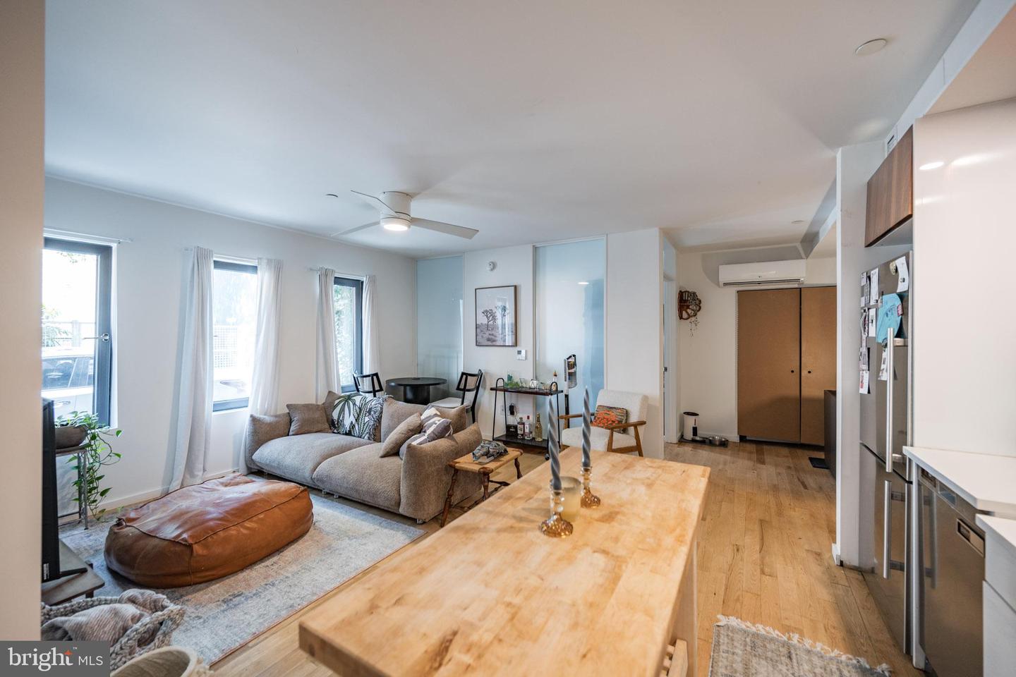 152 W Laurel St #unit 102 Property Photo 6