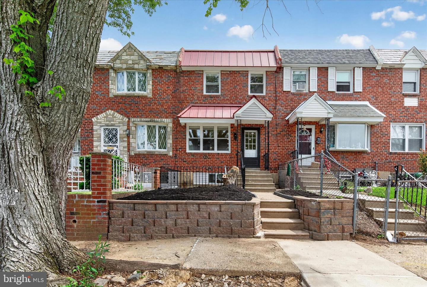 8613 RUGBY ST Property Photo 1