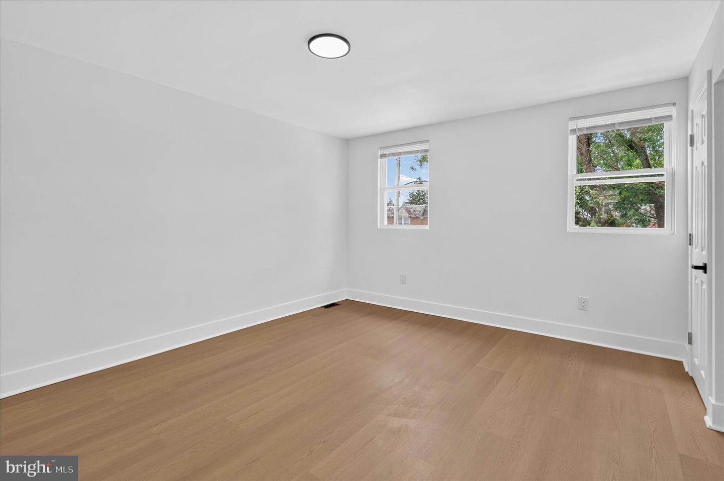 8613 Rugby St Property Photo 18