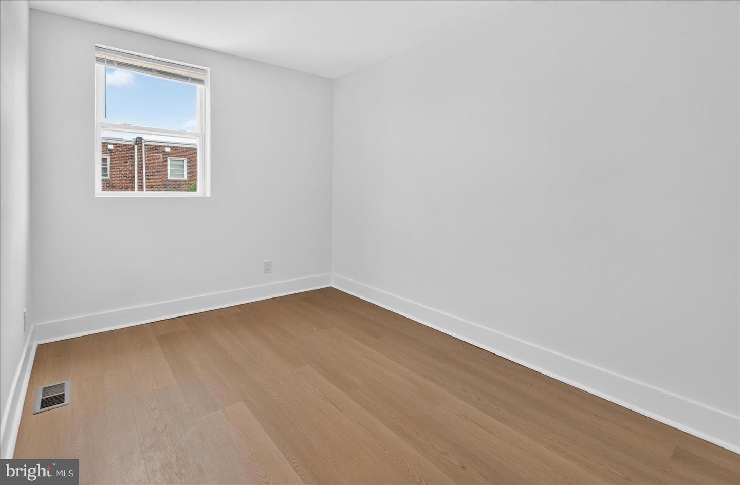 8613 Rugby St Property Photo 21