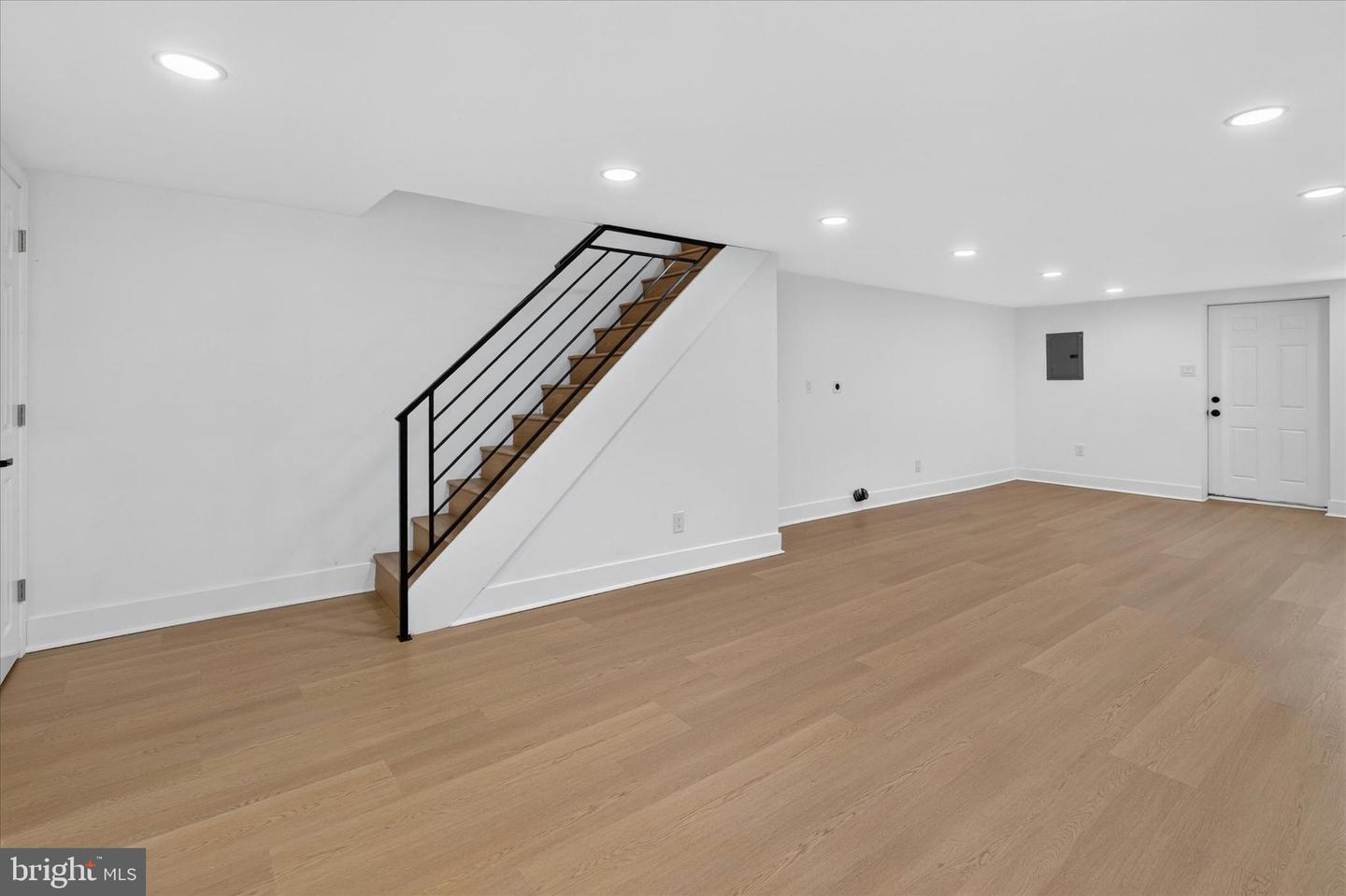 8613 Rugby St Property Photo 26