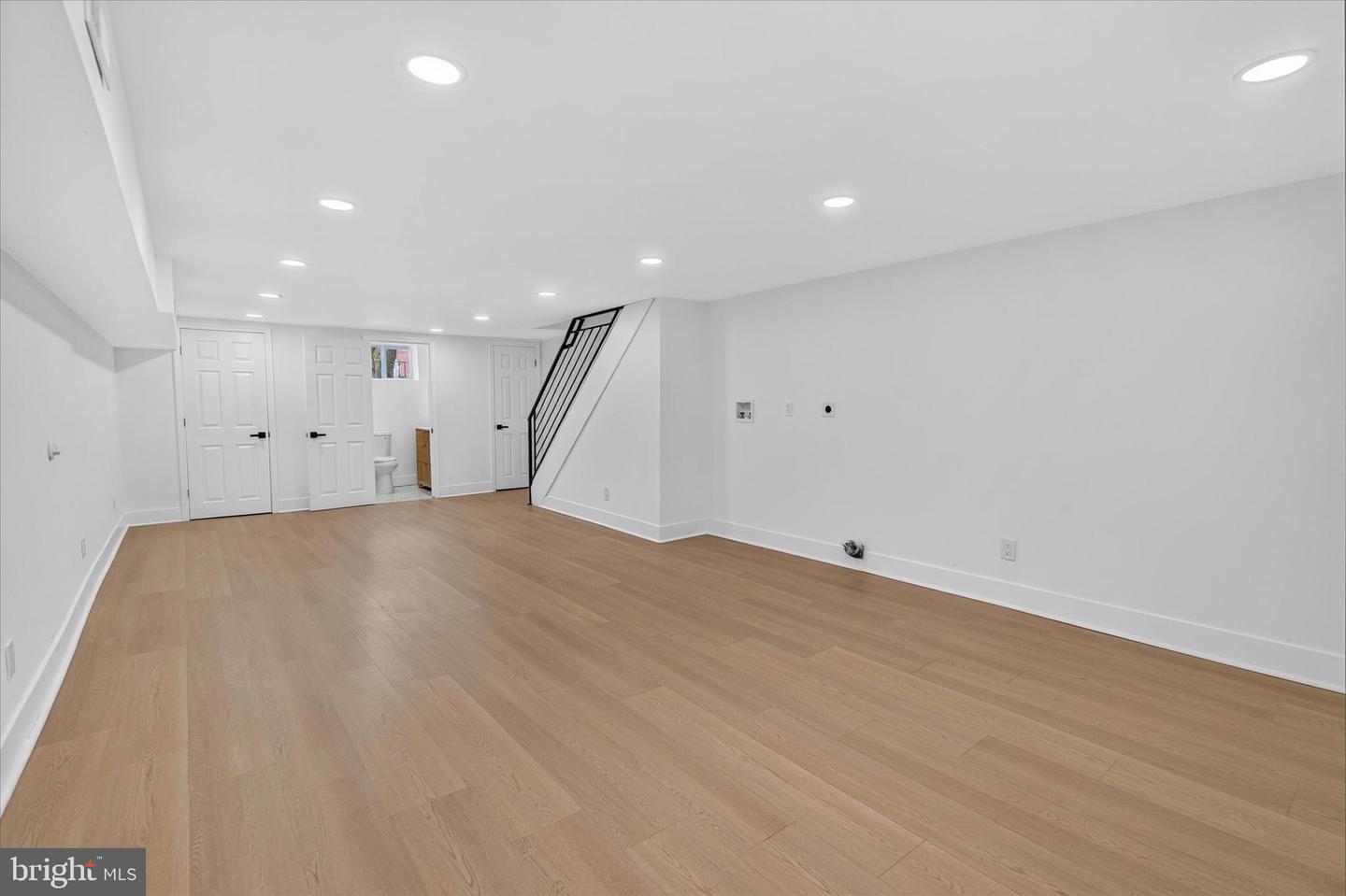8613 Rugby St Property Photo 27