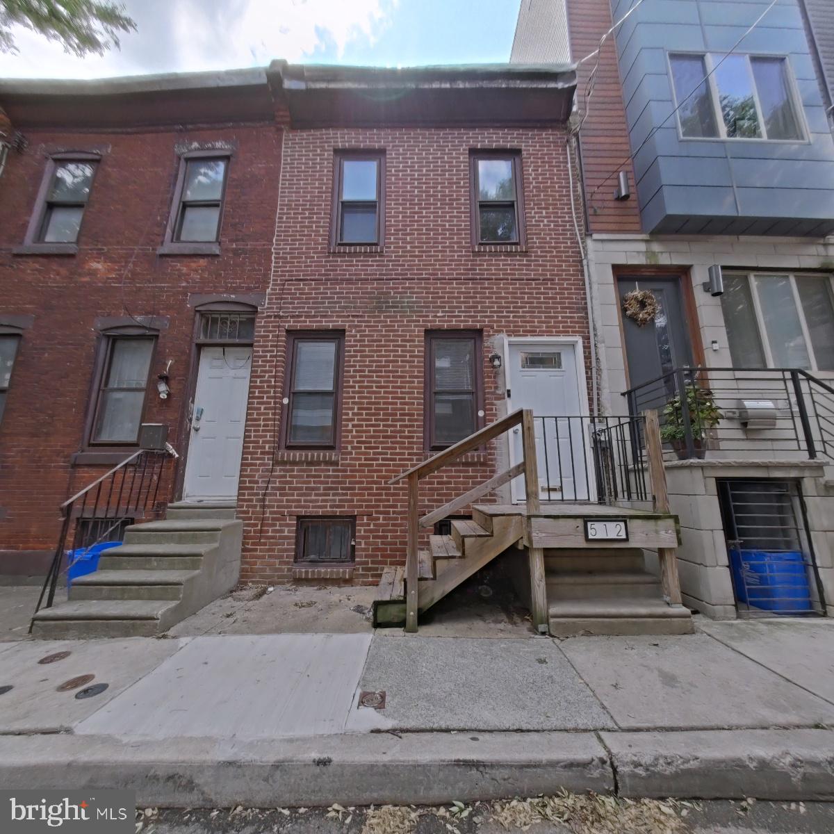 512 Mercy St Property Photo 1