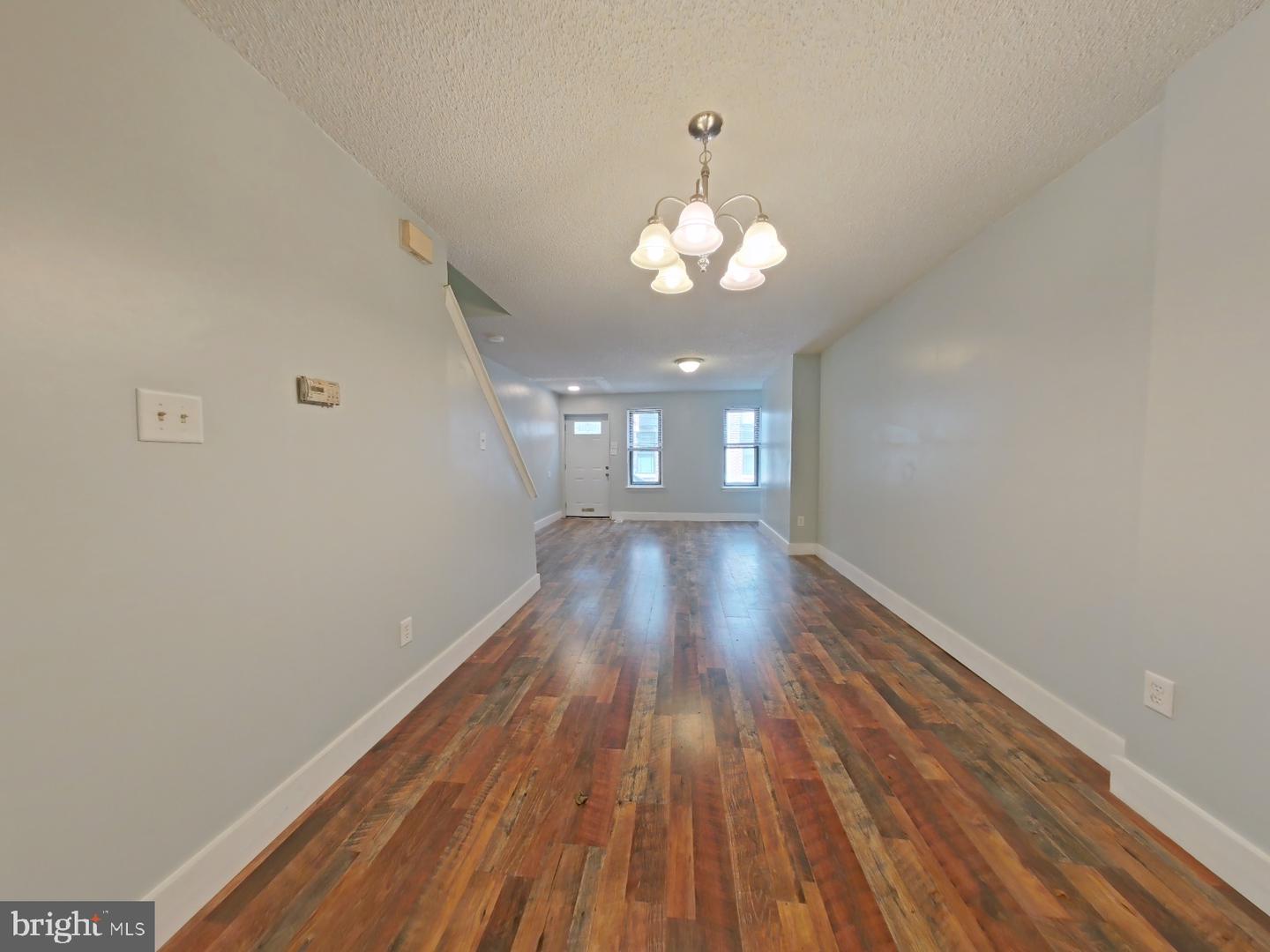 512 Mercy St Property Photo 10