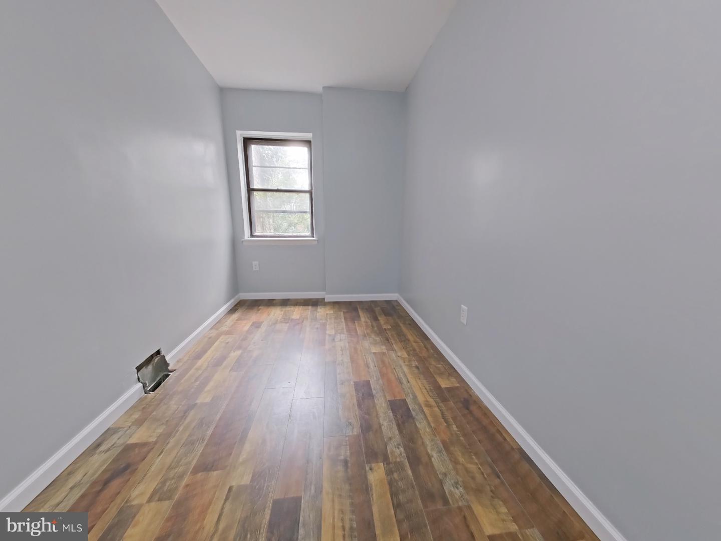 512 Mercy St Property Photo 21