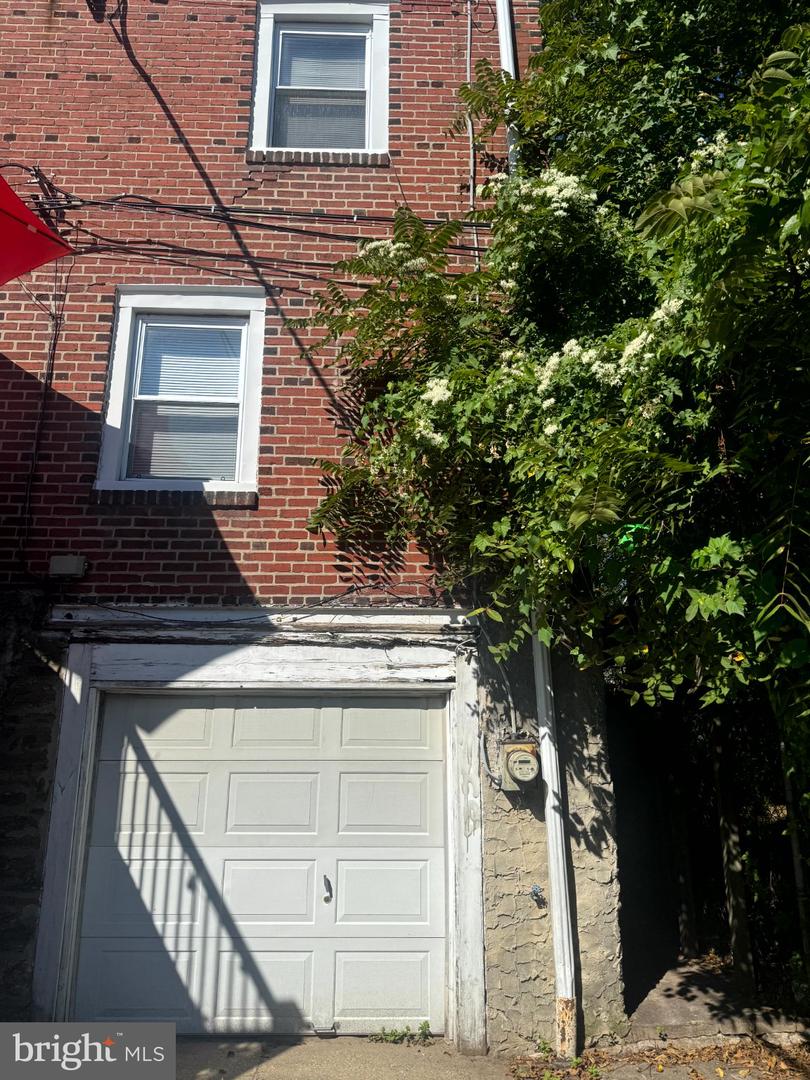 2140 Homer St Property Photo 4
